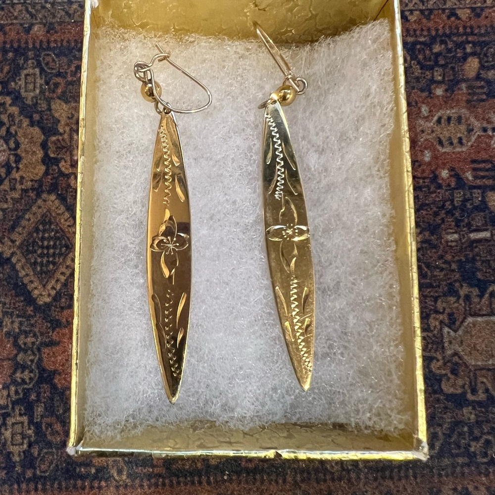 Stylish 2in Drop Earrings in a Gift Box